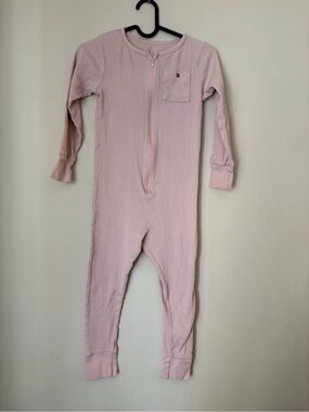 Souris mini Kids Ribbed Zipper Footie One Piece  pajama- Light Pink